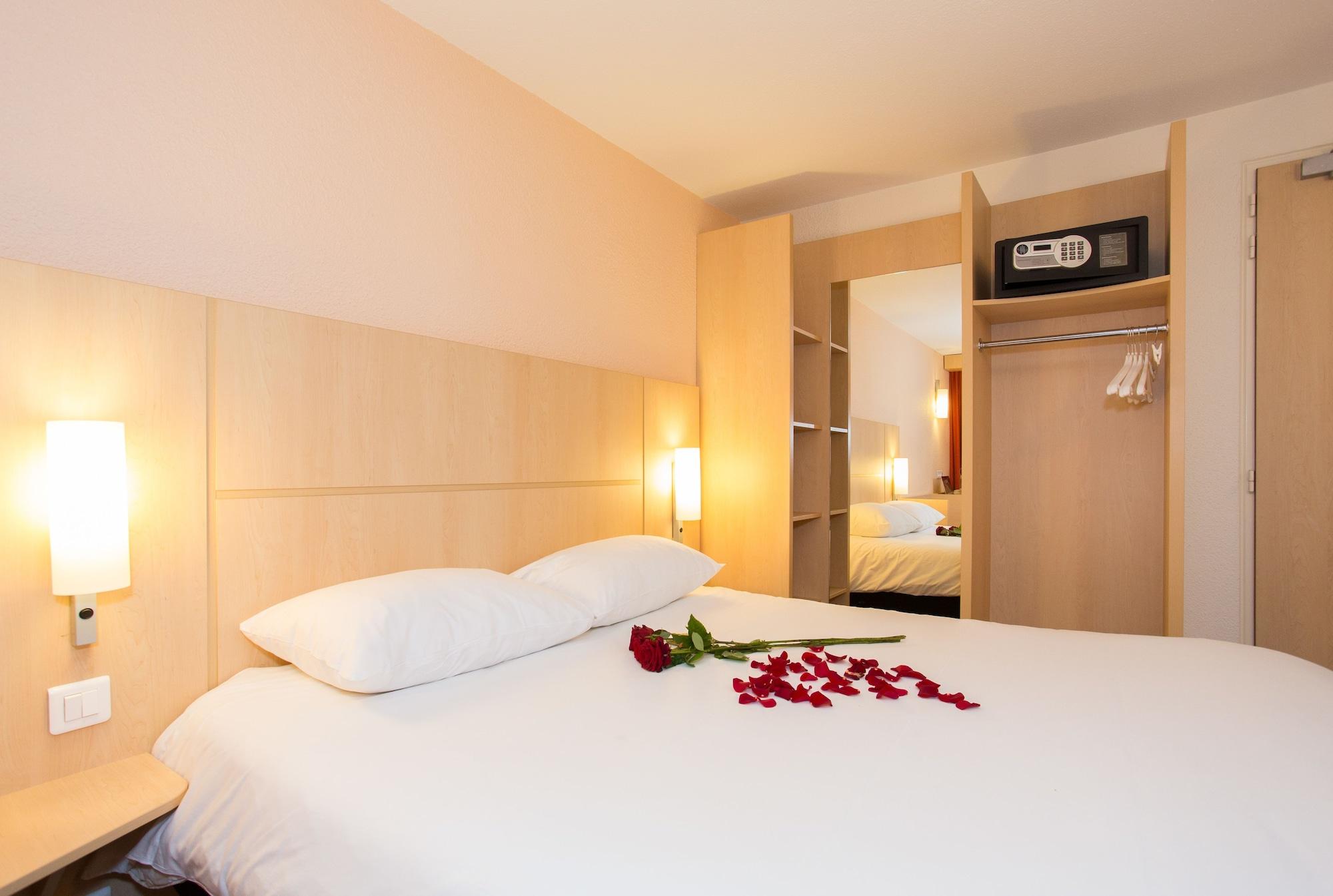 Ibis Cannes Centre Esterno foto